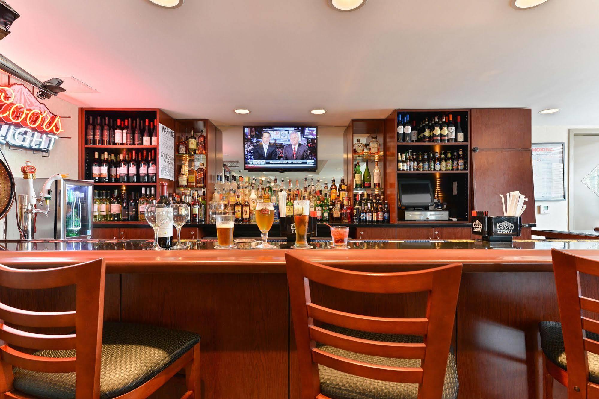 Holiday Inn New York-Jfk Airport Area, An Ihg Hotel מראה חיצוני תמונה