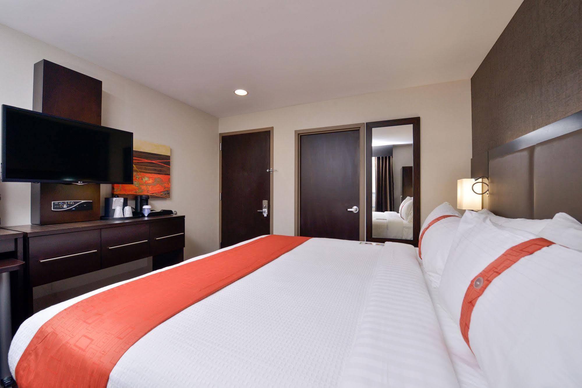 Holiday Inn New York-Jfk Airport Area, An Ihg Hotel מראה חיצוני תמונה
